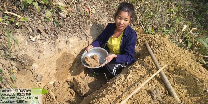 Beneficiary excavating the recharge pits