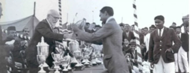 Sir Dorabji Tata felicitating a member of the Indian Olympic Team