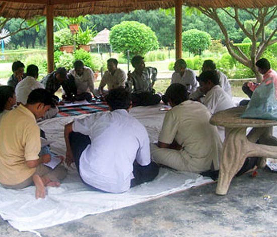 English Connection Training Program instilled confidence in many candidates like Mr Panariya and hel